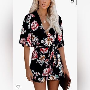 ⭐️ Relipop black and floral romper ⭐️